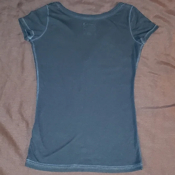 🏷 Hollister Short Sleeve Tee - Picture 7 of 7